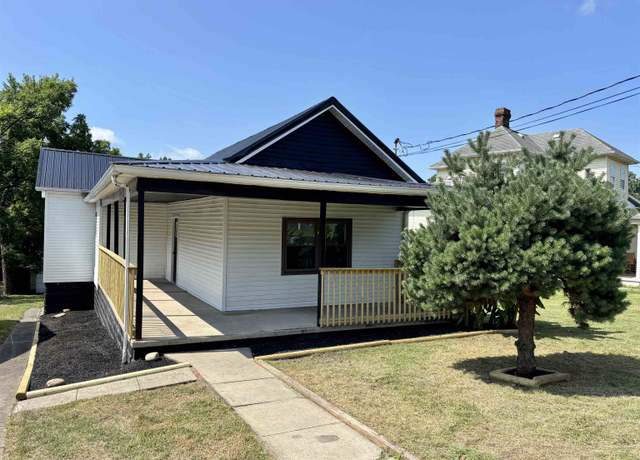 Property at 4028 Hart Street St, Ashland, KY 41101, 3 beds, 1 bath