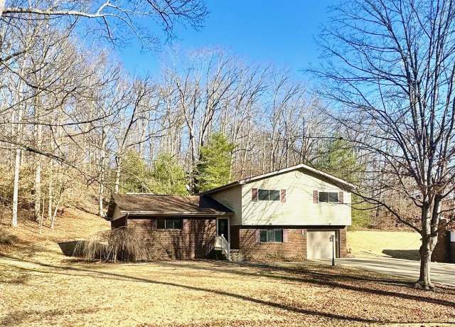 Property at 2335 Oak Hill Ln, Ashland, KY 41102, 3 beds, 2 baths