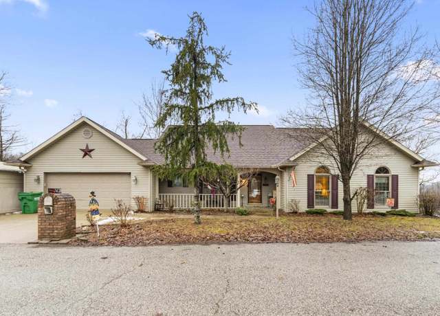 Property at 1428 Holly Hill Ct, Ashland, KY 41102, 3 beds, 2.5 baths