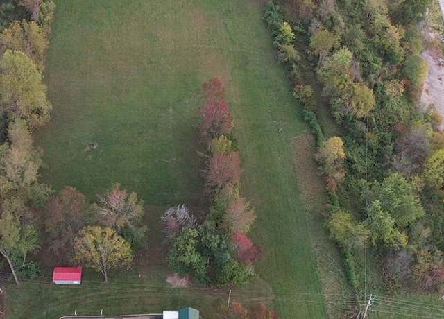 Property at 1318 Cannonsburg Rd, Ashland, KY 41102, 3 beds, 2.5 baths