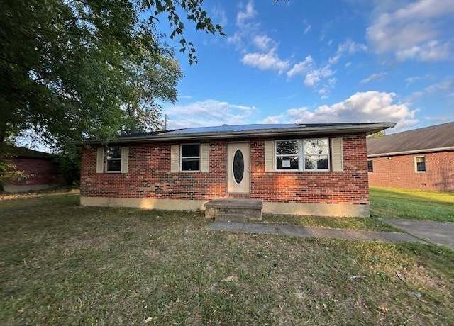 Property at 107 Bowen St, Grayson, KY 41143, 3 beds, 1 bath