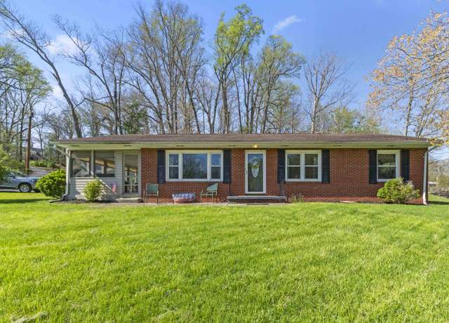 Property at 202 Erwin Rd, Russell, KY 41169, 4 beds, 3 baths