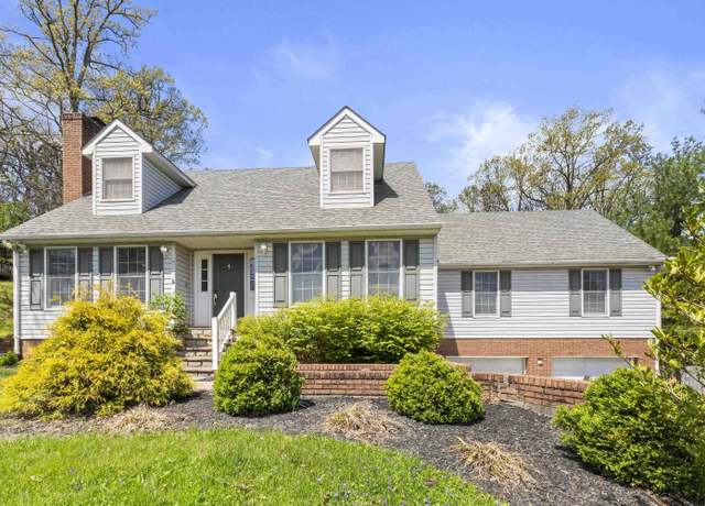 Property at 2809 Colony Pt, Ashland, KY 41102, 4 beds, 3.5 baths