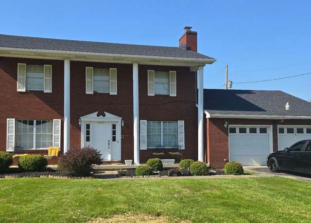Property at 1009 Meenach Dr, Ashland, KY 41102, 3 beds, 1.5 baths