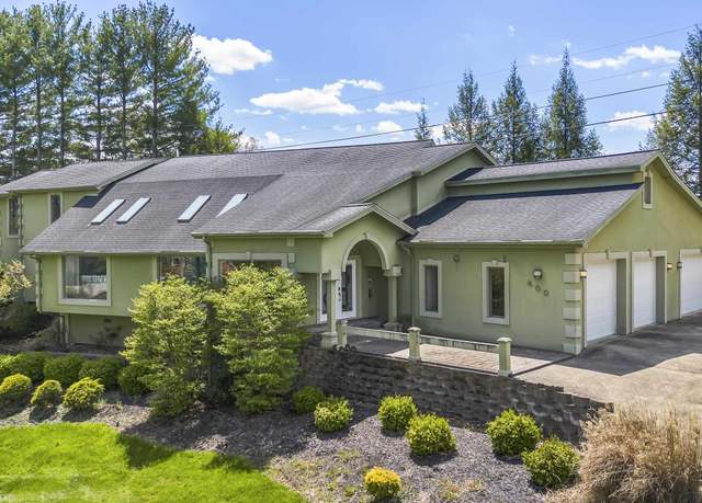 Property at 400 Bluebird Dr, Russell, KY 41169, 5 beds, 4.5 baths
