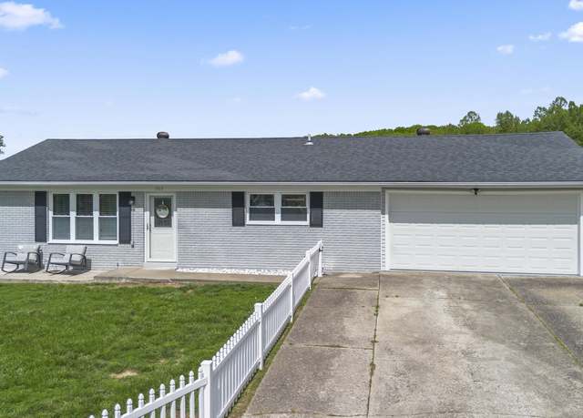 Property at 1913 Booth Quillen Road Rd, Ashland, KY 41102, 3 beds, 2 baths