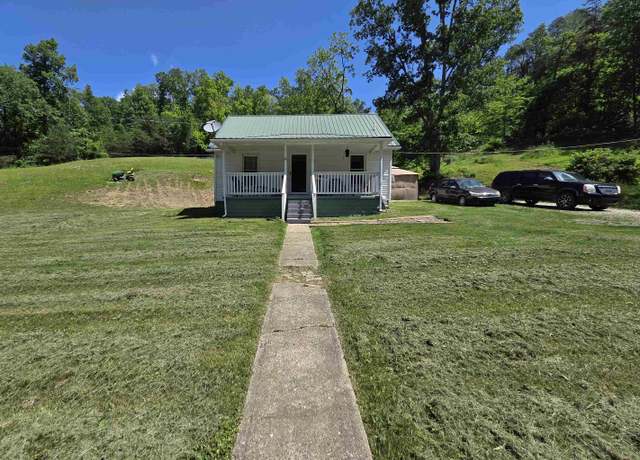Property at 1585 Rayburn Road Rd, Ashland, KY 41102, 3 beds, 1 bath