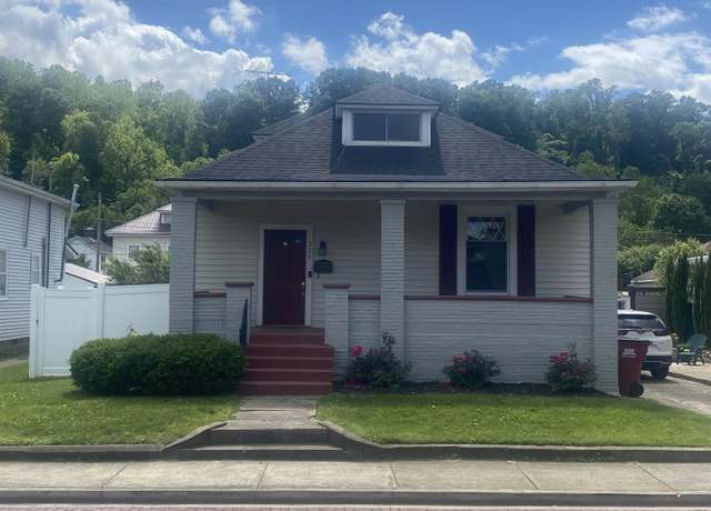 Property at 325 Etna St, Russell, KY 41169, 3 beds, 2 baths