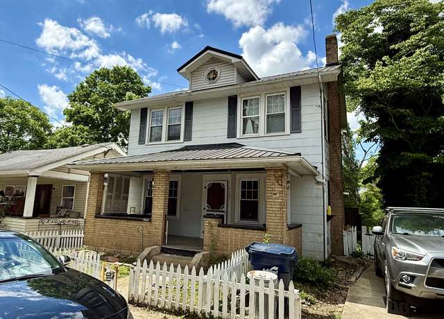 Property at 1121 2nd Circle Prospect, Ashland, KY 41101, 2 beds, 2 baths