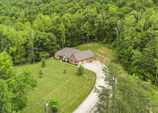 Property at 382 Brookefield Farm Road Rd, Ashland, KY 41102, 4 beds, 2.5 baths