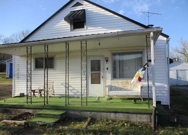 Property at 207 Oak St, Russell, KY 41169, 3 beds, 2 baths