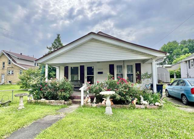 Property at 2410 Roosevelt Ave, Ashland, KY 41102, 3 beds, 1 bath