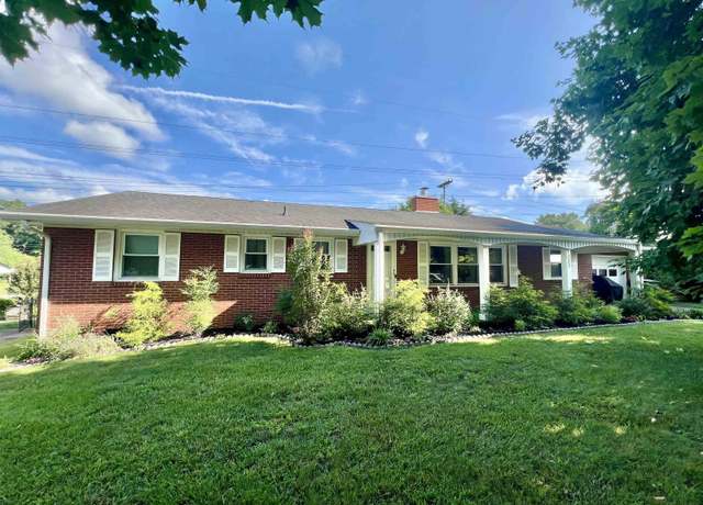 Property at 1035 Radford Dr, Russell, KY 41169, 3 beds, 2 baths