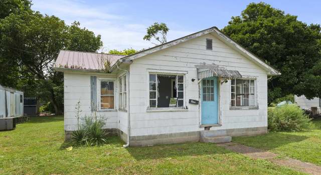 Photo of 305 S Main Cross St, Louisa, KY 41230