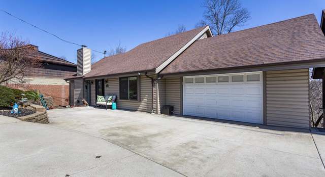 Photo of 132 Honeysuckle Ln, Huntington, WV 25701