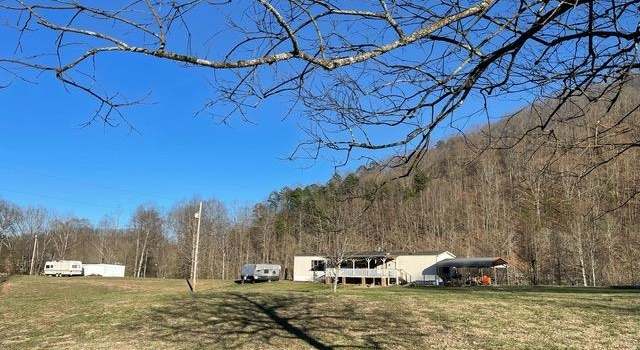 Photo of 143 Rockcastle Ln, Louisa, KY 41230