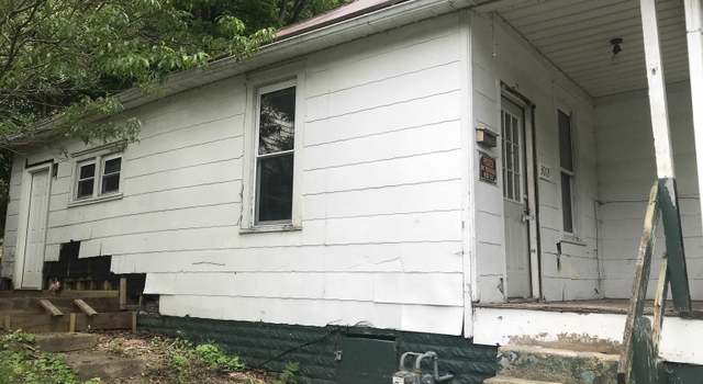 Photo of 3013 Simpson Rd, Ashland, KY 41171