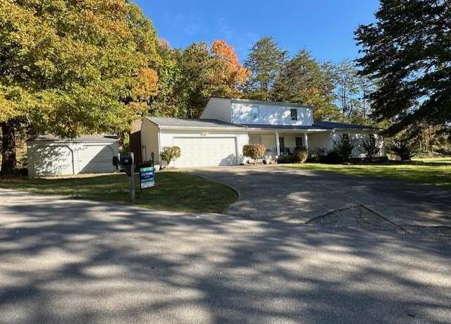 Property at 358 Rt. Penhook Rd, Harold, KY 41635, 4 beds, 4 baths