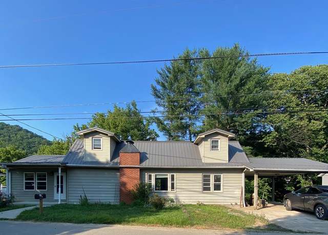Property at 184 Mullins Addition Dr, Pikeville, KY 41501, 3 beds, 2 baths