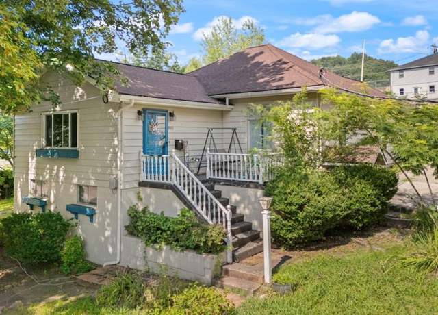 Property at 801 High St, Hazard, KY 41701, 3 beds, 1.5 baths