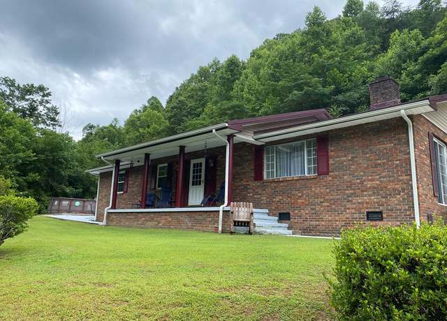 Property at 1115 Stratton Fork Rd, Canada, KY 41519, 4 beds, 2 baths