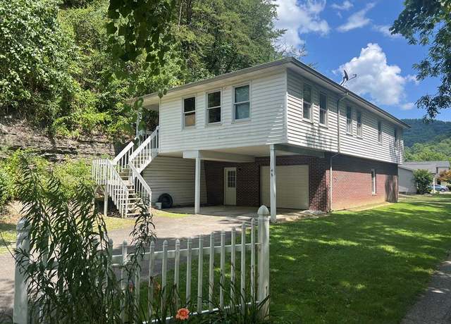 Property at 46 Bonnie Ln, Pikeville, KY 41501, 3 beds, 2 baths
