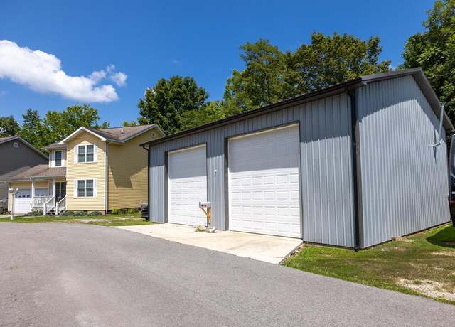 Property at 357 Saint Martins Ln, Hazard, KY 41701