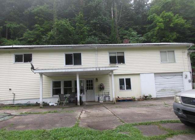 Property at 315 Crawford Valley Dr, Hazard, KY 41701, 3 beds, 1 bath