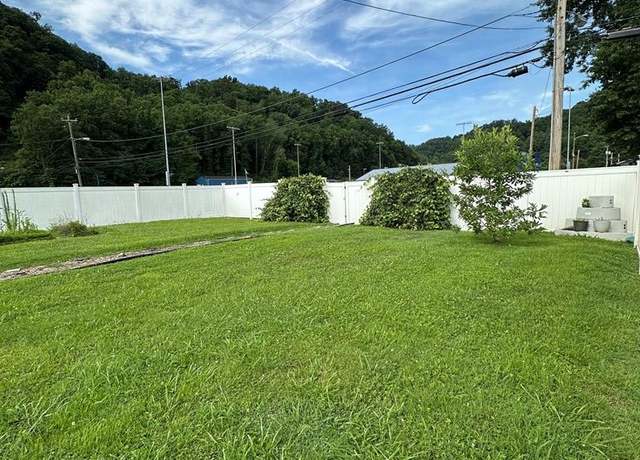 Property at 512 8th St, Paintsville, KY 41240