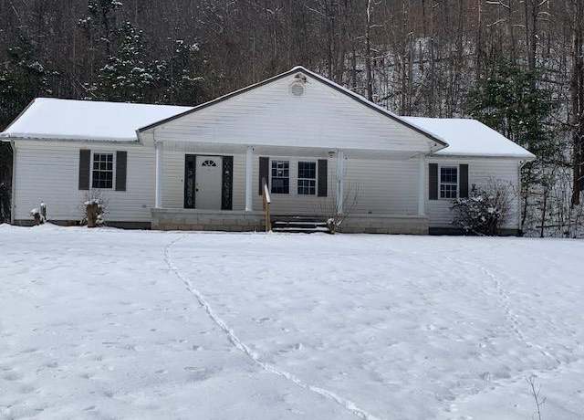 Property at 580 Lively Ln, Thelma, KY 41260, 3 beds, 2 baths