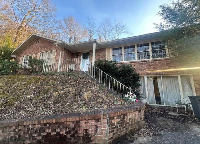 Property at 216 Mt Martha Dr, Pikeville, KY 41501, 3 beds, 2 baths