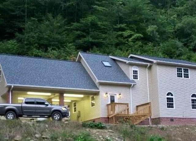 Property at 172 Meade Hts, Pikeville, KY 41501, 4 beds, 3 baths