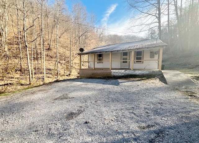 Property at 188 Johnson Hollow Rd, Pikeville, KY 41501, 2 beds, 1 bath