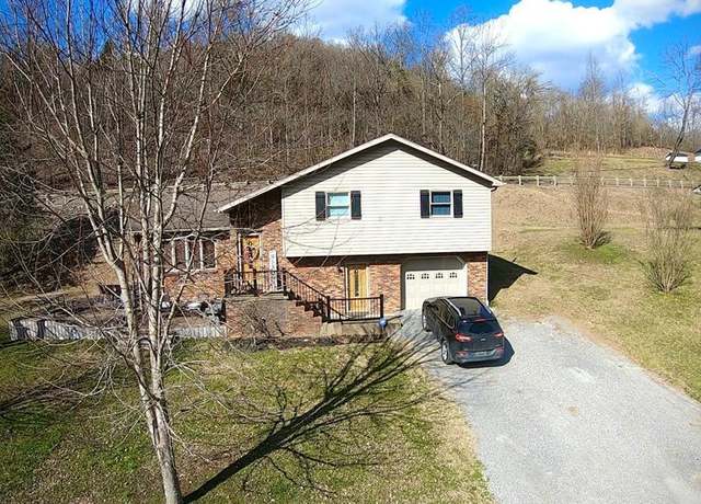 Property at 128 Hillcrest Dr, Pikeville, KY 41501, 3 beds, 1.5 baths