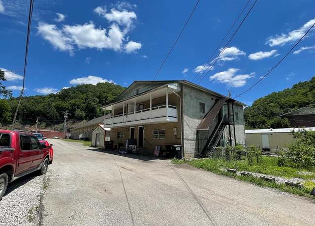 Property at 59 Alberts Way, Vicco, KY 41773, 8 beds, 4 baths