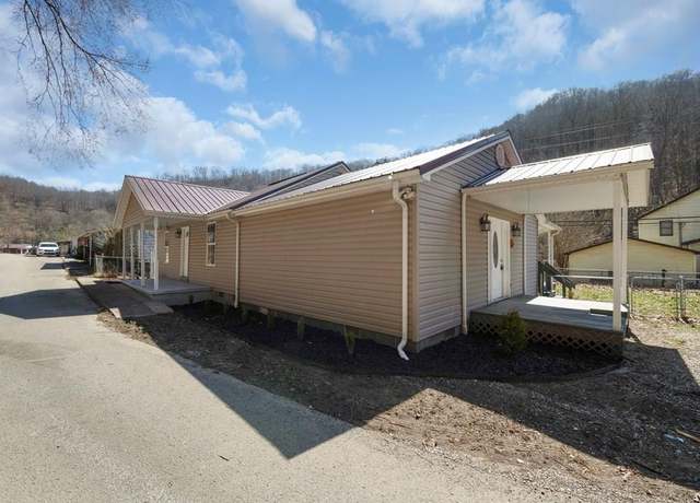 Property at 44 Pirate Dr, Neon, KY 41840, 2 beds, 1 bath