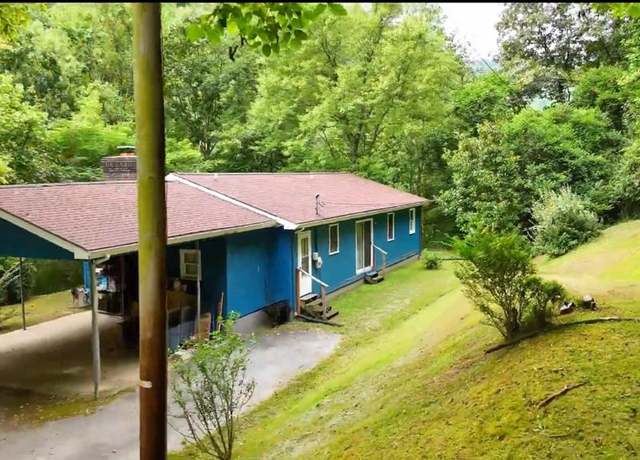 Property at 228 Weddington Holw, Pikeville, KY 41501, 3 beds, 2 baths