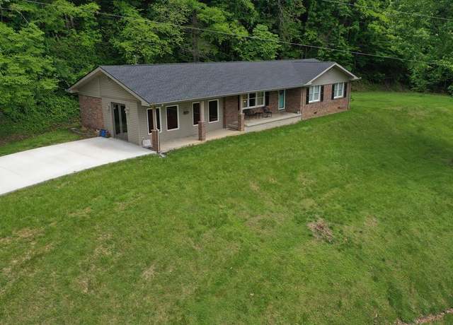 Property at 401 Skyline Dr, Hazard, KY 41701, 3 beds, 2 baths