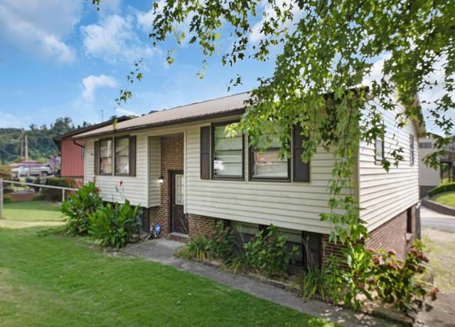 Property at 219 Perry Ave, Hazard, KY 41701, 3 beds, 2 baths