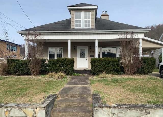 Property at 209 2nd St, Paintsville, KY 41240, 4 beds, 2 baths