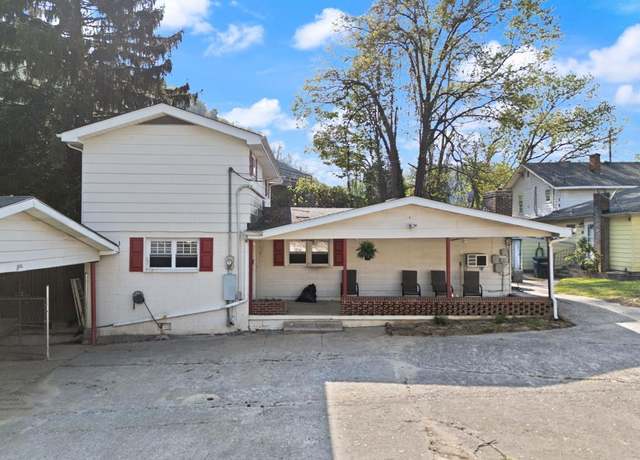 Property at 211 Maple St, Hazard, KY 41701, 4 beds, 2 baths