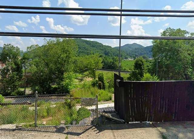 Property at 343-345 W 4th Ave, Williamson, WV 25661