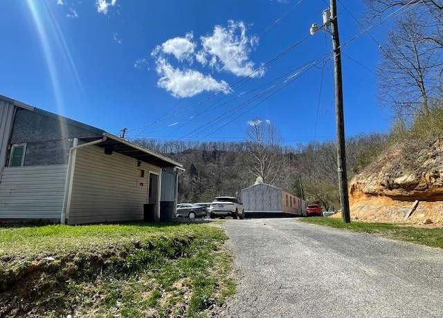 Property at 63 Elisha B Ln, Mayking, KY 41837, 3 beds, 2 baths