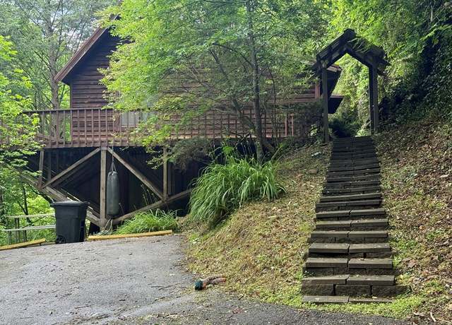 Property at 449 Harolds Br, Pikeville, KY 41501, 3 beds, 2 baths