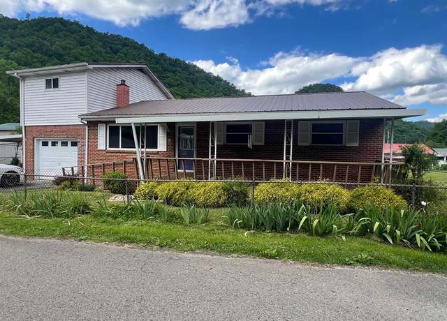 Property at 31 Drew Village Rd, Elkhorn City, KY 41522, 4 beds, 2 baths