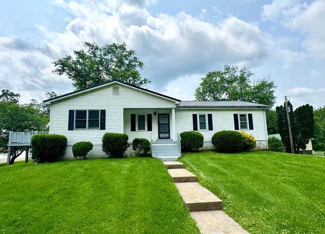 Property at 69 Elder Ln, Pikeville, KY 41501, 4 beds, 2 baths