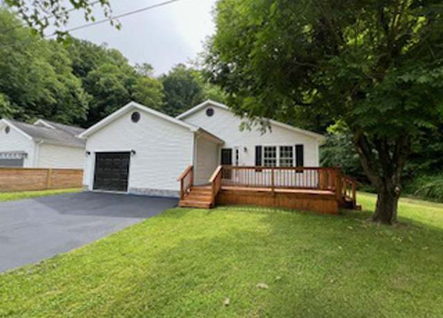 Property at 146 Peachtree Dr, Pikeville, KY 41501, 3 beds, 2 baths