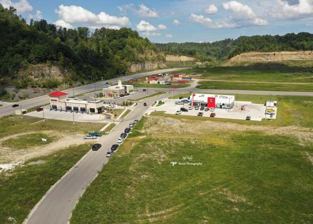 Property at 300 Perry Circle Rd, Hazard, KY 41701