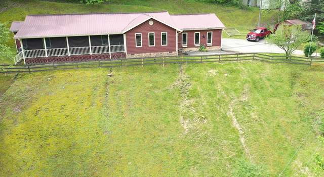 Photo of 124 Pinebrook Rd, Hazard, KY 41701
