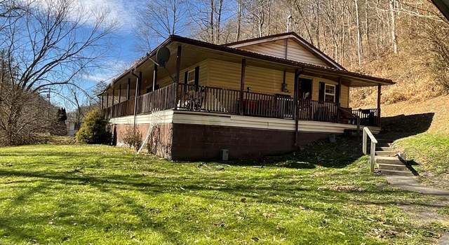 Photo of 17970 Ferrells Creek Rd, Belcher, KY 41513